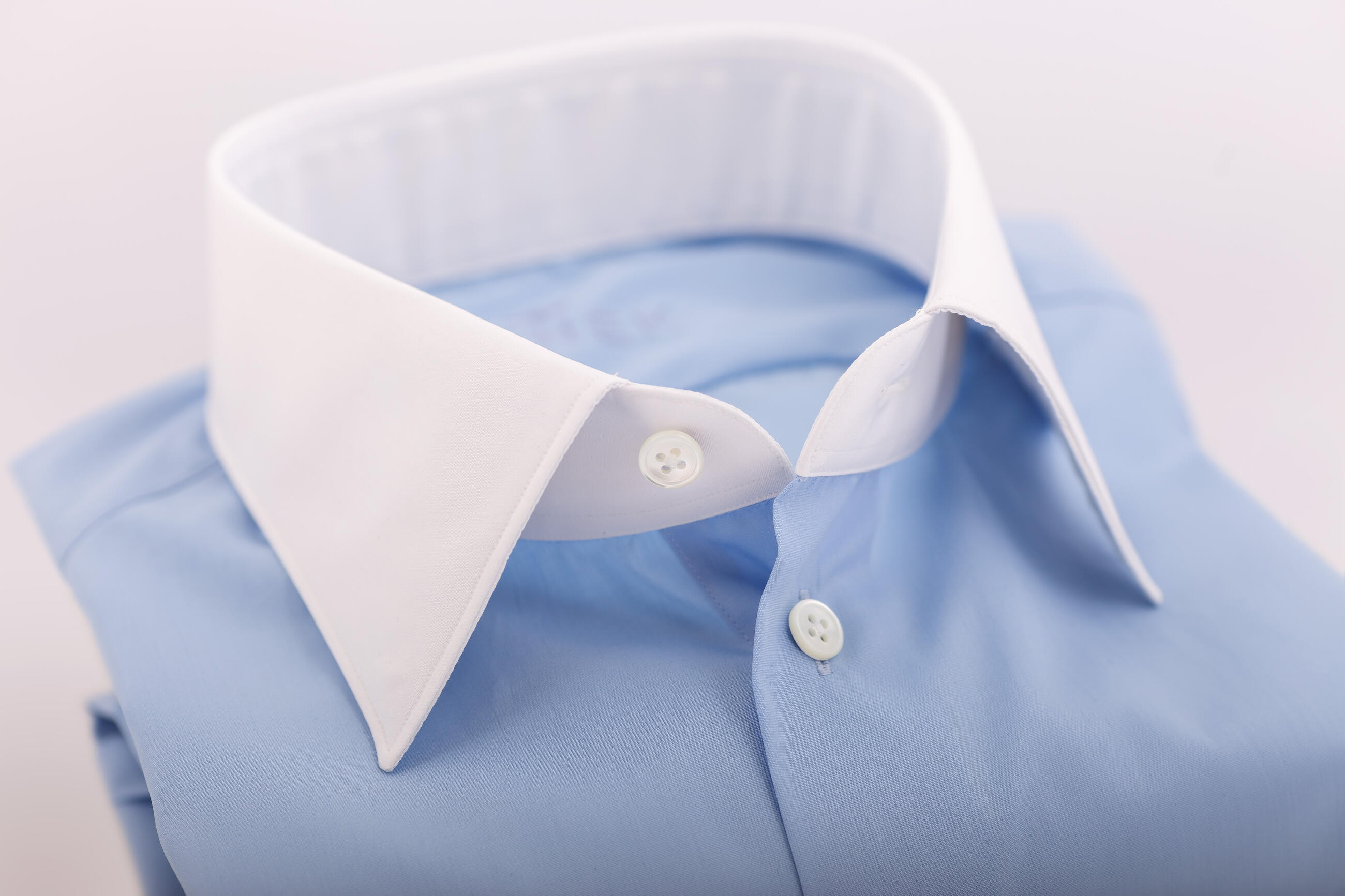 Light Blue Shirt with a White Collar and Cuffs | Janek shirt | made to  measure